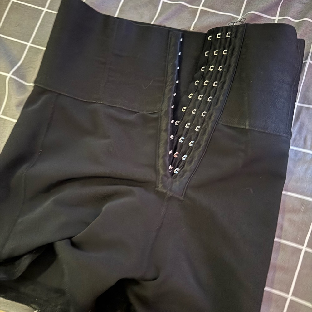 BBL SHAPE SHORTS